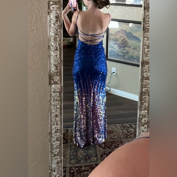 CITY VIBES PROM DRESS - Picture 6 of 12